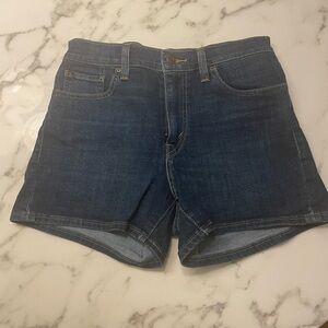 Levi’s shorts never worn